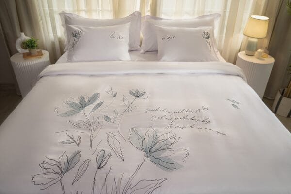 Elevate your bedroom with the luxurious La Vie Bedding Set - Image 2