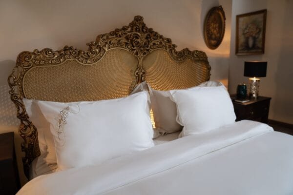 Brown Feather Bedding Set – Natural Elegance for Ultimate Comfort - Image 3