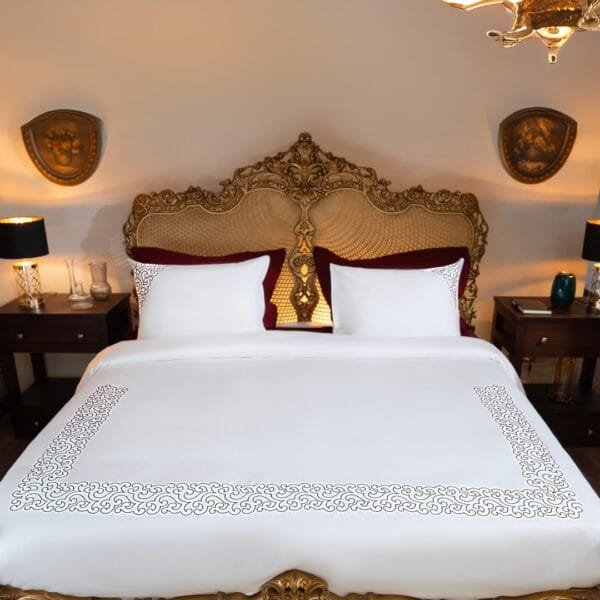 Dark-Red Motifs Bedding Set – Bold Elegance for a Striking Bedroom