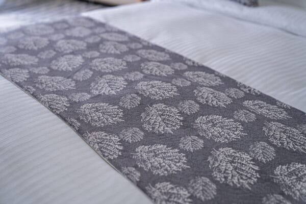 Embroidered Grey Runner & Cushion Set – Elegant Finishing Touches 5 pcs - Image 3
