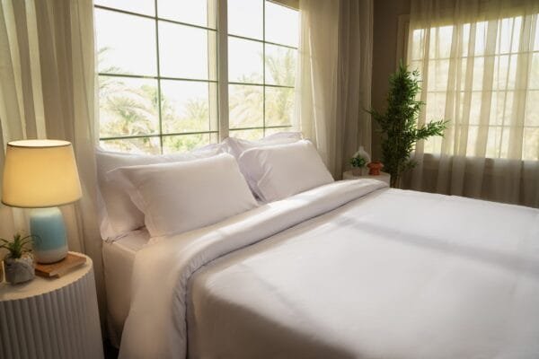 Simple White Floral Bedding Set – Pure Elegance - Image 4