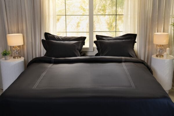 Stylish Black Stripe Duvet Cover Set - Transform Your Space with Elegance