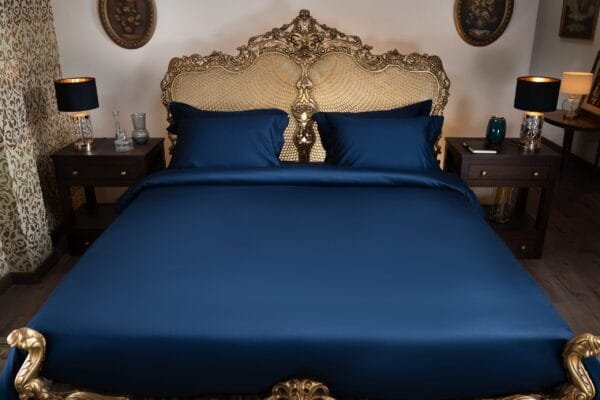 Dark Blue Bedding Set – Timeless Elegance and Deep Comfort 3 pcs - Image 2