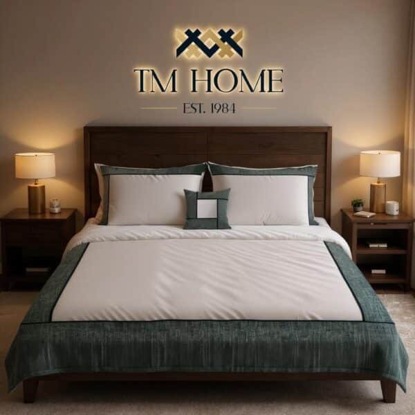 Exquisite Embroidered Bedding Set - Image 2